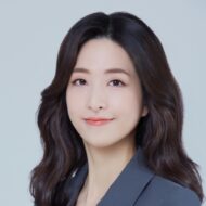 Jeehee ("Naomi") Yang